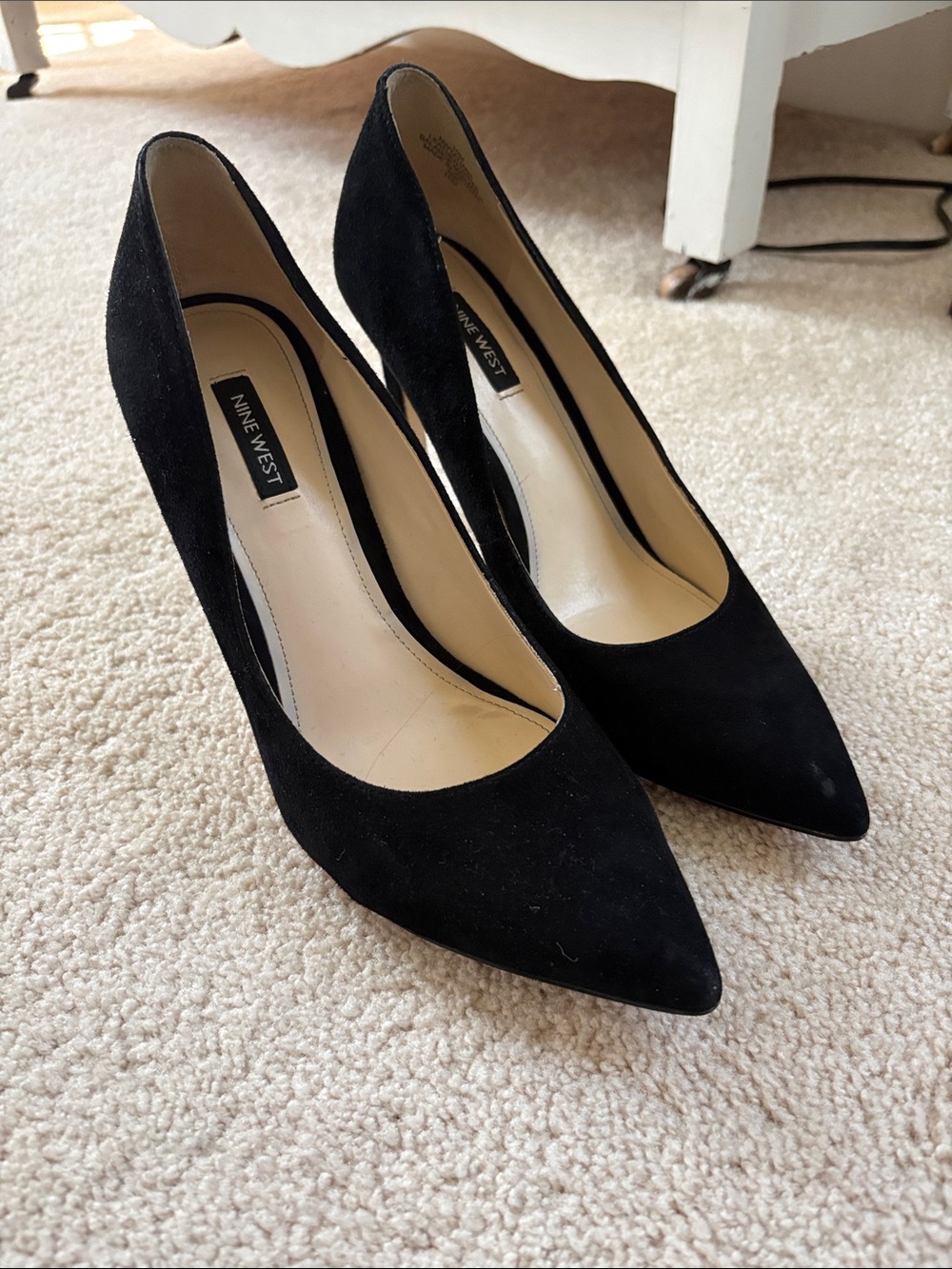 Nine West Black Suede Pointed Toe Pumps